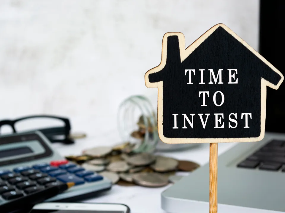 Real Estate Investment Trusts (REITs): A Smart Bet in America’s Housing Crunch Real Estate Investment Trusts (REITs): A Smart Bet in America’s Housing Crunch